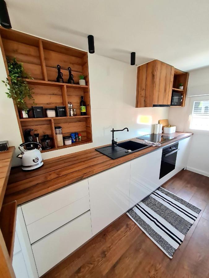 Didova Kuca Villa Brodarica  Exteriör bild